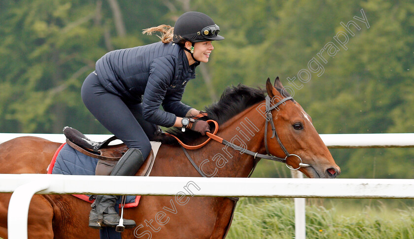 Rosie-Tapner-0003 
 ROSIE TAPNER riding on the gallops for Charlie Hills, in preparation for Goodwood's Magnolia Cup, Lambourn 23 May 2018 - Pic Steven Cargill / Racingfotos.com