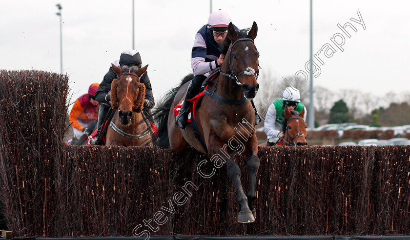 Brandon-Hill-0001 
 BRANDON HILL (Adrian Heskin) Kempton 27 Dec 2017 - Pic Steven Cargill / Racingfotos.com