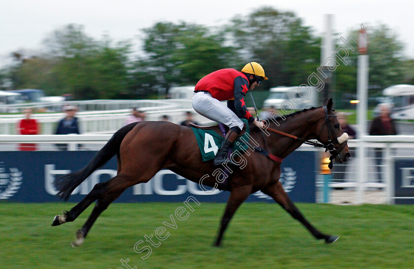 Mr-Mercurial-0003 
 MR MERCURIAL (Henry Crow) wins The GX Landrover Open Hunters Chase Cheltenham 4 May 2018 - Pic Steven Cargill / Racingfotos.com