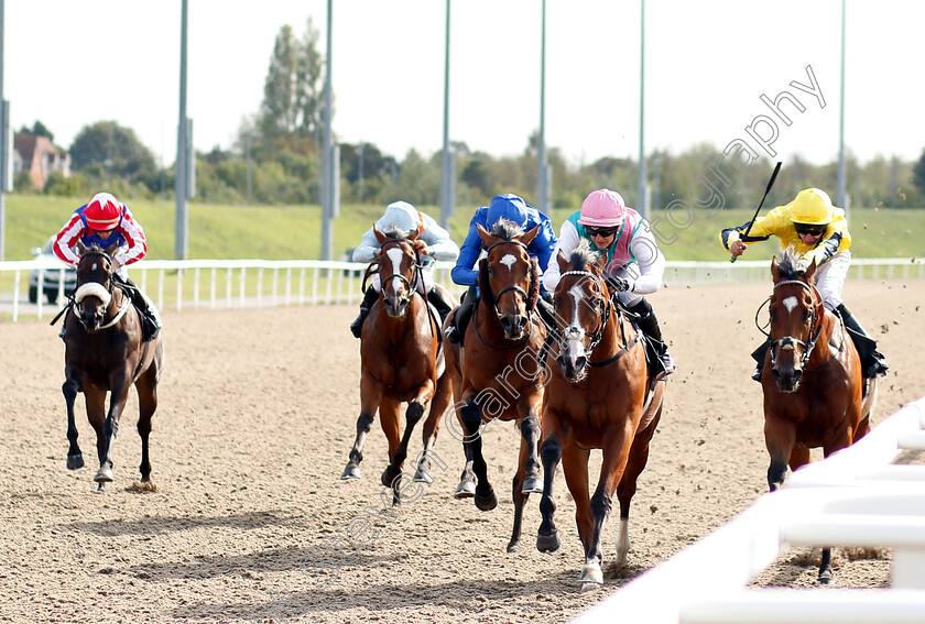 Encrypted-0001 
 ENCRYPTED (2nd right, Josephine Gordon) beats BLACKHEATH (right) in The Old Golden Hen Handicap
Chelmsford 30 Aug 2018 - Pic Steven Cargill / Racingfotos.com