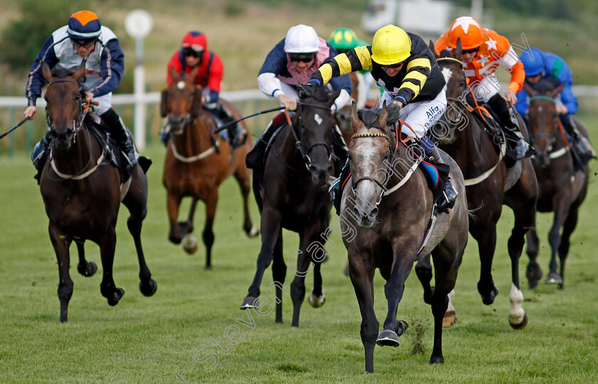 Gentleman-At-Arms-0004 
 GENTLEMAN AT ARMS (Jim Crowley) wins The Dave Gee 50th Birthday Handicap
Nottingham 10 Aug 2021 - Pic Steven Cargill / Racingfotos.com