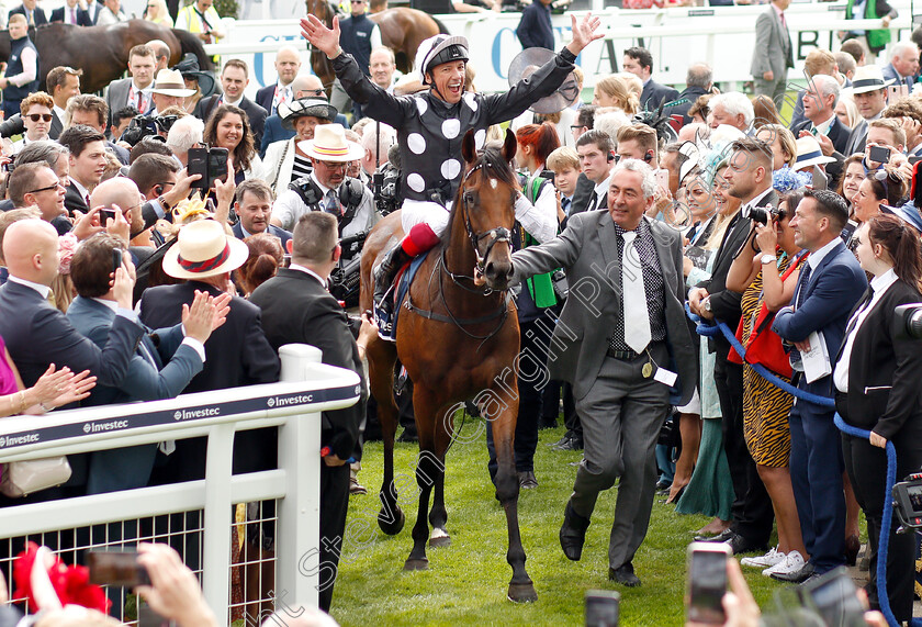 Annapurna-0008 
 ANAPURNA (Frankie Dettori) with owner Mark Weinfield after The Investec Oaks
Epsom 31 May 2019 - Pic Steven Cargill / Racingfotos.com