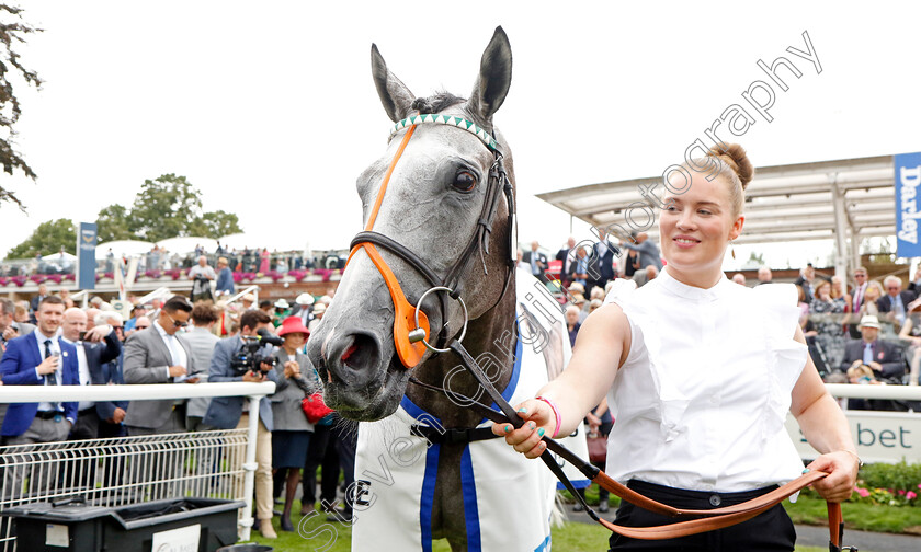 Alpinista-0017 
 ALPINISTA (Luke Morris) winner of The Darley Yorkshire Oaks
York 18 Aug 2022 - Pic Steven Cargill / Racingfotos.com