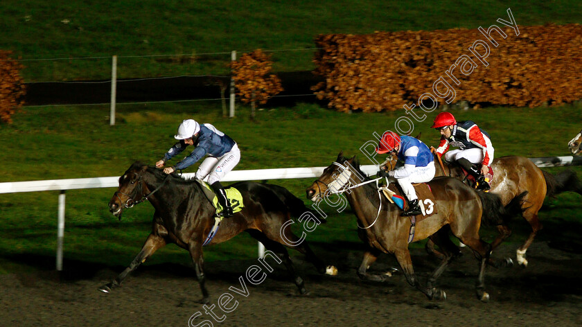 Juanito-Chico-0002 
 JUANITO CHICO (P J McDonald) beats AMBIENT (right) in The 100% Profit Boost At 32redsport.com Handicap
Kempton 5 Dec 2018 - Pic Steven Cargill / Racingfotos.com