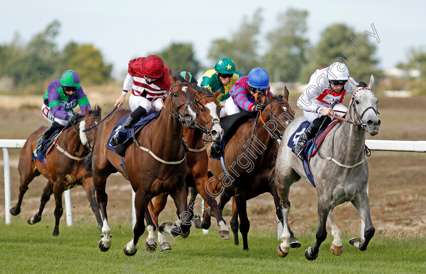 Capla-Huntress-0004 
 CAPLA HUNTRESS (Jack Mitchell) beats FUME (left) in The Watch Free Race Replays On attheraces.com Handicap
Yarmouth 28 Jul 2020 - Pic Steven Cargill / Racingfotos.com