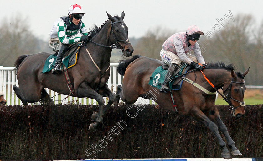 Rough-Night-0002 
 ROUGH NIGHT (right, Kielan Woods) beats DARLING ALKO (left) in The Brand Ambassadors Novices Handicap Chase
Warwick 12 Dec 2019 - Pic Steven Cargill / Racingfotos.com