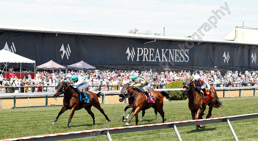 Time-Flies-By-0001 
 TIME FLIES BY (left, Trevor McCarthy) wins Waiver Maiden Claimer
Pimlico, Baltimore USA, 17 May 2019 - Pic Steven Cargill / Racingfotos.com