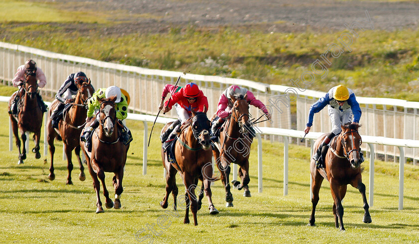 Snazzy-Jazzy-0001 
 SNAZZY JAZZY (right, Adam Kirby) beats PRETTY BOY (centre) in The Tattersalls Ireland Super Auction Sale Stakes Curragh 10 Sep 2017 - Pic Steven Cargill / Racingfotos.com