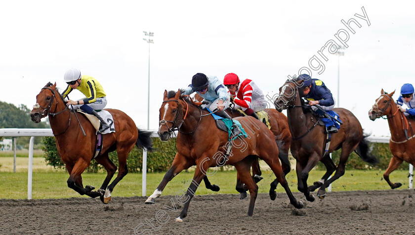 Drama-0006 
 DRAMA (centre, Tom Marquand) beats CITY HOUSE (left) and ROSA APPLAUSE (right) in The Unibet More Boosts In More Races Handicap
Kempton 12 Jun 2024 - Pic Steven Cargill / Racingfotos.com