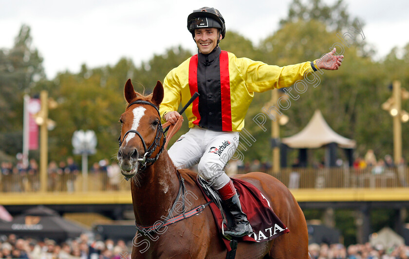 Torquator-Tasso-0020 
 TORQUATOR TASSO (Rene Piechulek) after The Qatar Prix de l'Arc de Triomphe
Longchamp 3 Oct 2021 - Pic Steven Cargill / Racingfotos.com