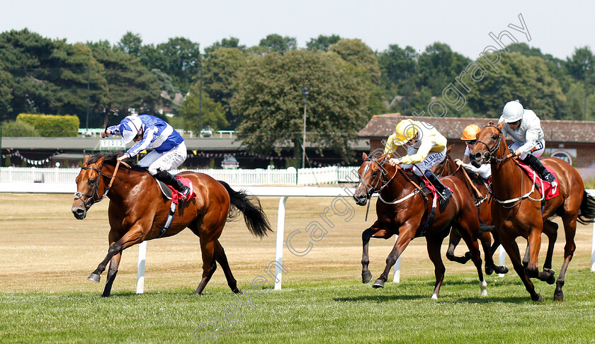 Well-Done-Fox-0002 
 WELL DONE FOX (Ryan Moore) beats CHAPELLI (right) and LIFE OF RILEY (2nd right) in The Dragon Stakes
Sandown 6 Jul 2018 - Pic Steven Cargill / Racingfotos.com