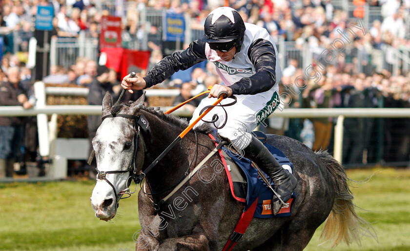 Irish-Point-0001 
 IRISH POINT (Davy Russell) wins The Turners Mersey Novices Hurdle
Aintree 15 Apr 2023 - Pic Steven Cargill / Racingfotos.com