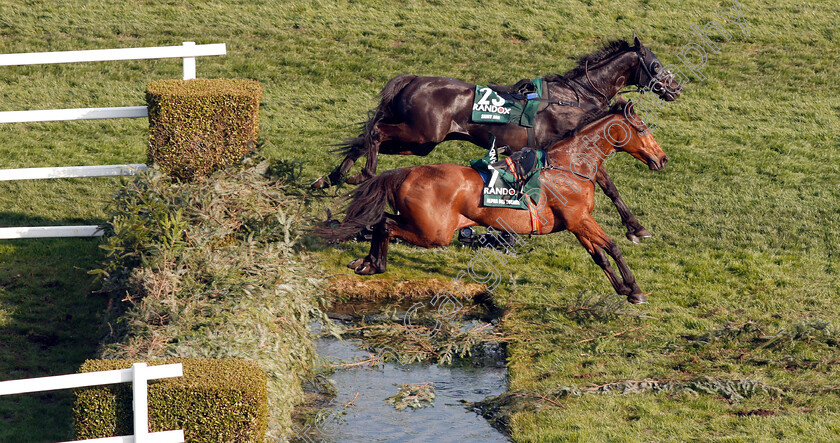 Saint-Are-and-Alpha-Des-Obeaux-0003 
 SAINT ARE (farside) and ALPHA DES OBEAUX over The Water in The Randox Health Grand National Aintree 14 Apr 2018 - Pic Steven Cargill / Racingfotos.com