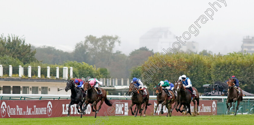 Bluestocking-0016 
 BLUESTOCKING (Rossa Ryan) wins The Qatar Prix de l'Arc de Triomphe
Longchamp 6 Oct 2024 - Pic Steven Cargill / Racingfotos.com