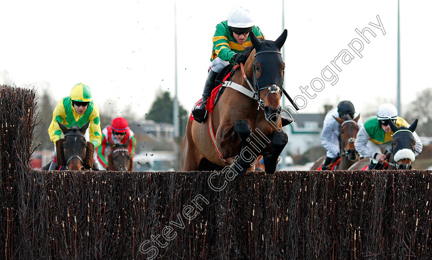 Hell s-Kitchen-0002 
 HELL'S KITCHEN (Barry Geraghty) wins The 32Red.com Novices Limited Handicap Chase Kempton 26 Dec 2017 - Pic Steven Cargill / Racingfotos.com