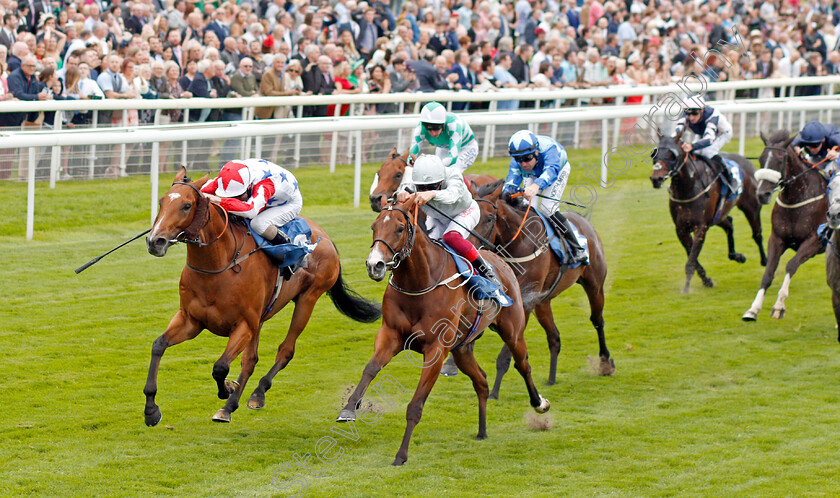 What s-The-Story-0001 
 WHAT'S THE STORY (left, Joe Fanning) beats VALE OF KENT (right) in The Clipper Logistics Handicap
York 22 Aug 2019 - Pic Steven Cargill / Racingfotos.com