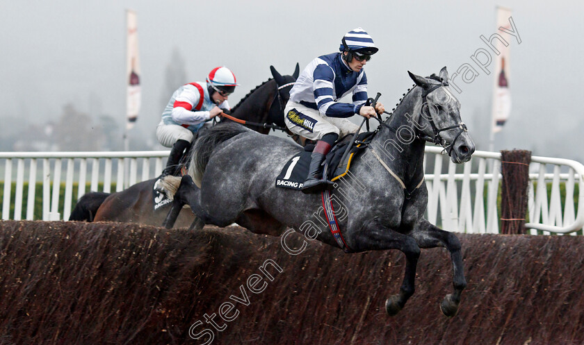 Al-Dancer-0001 
 AL DANCER (Sam Twiston-Davies)
Cheltenham 17 Nov 2019 - Pic Steven Cargill / Rackngfotos.com