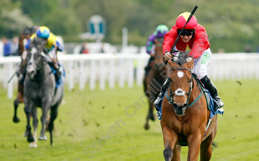 Highfield-Princess-0007 
 HIGHFIELD PRINCESS (Jason Hart) wins The 1895 Duke Of York Clipper Logistics Stakes
York 11 May 2022 - Pic Steven Cargill / Racingfotos.com