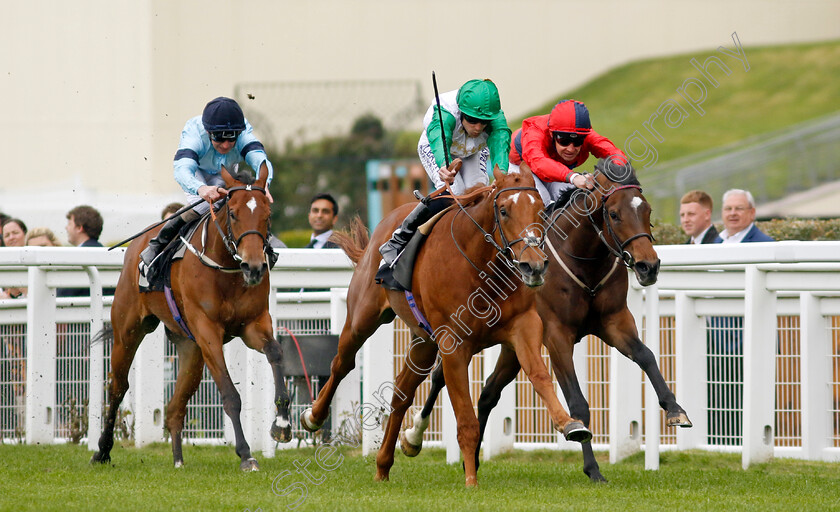 Bakeel-0006 
 BAKEEL (centre, Jack Mitchell) beats WHISTLE AND FLUTE (right) in The Royal Ascot Two-Year-Old Trial Conditions Stakes
Ascot 27 Apr 2022 - Pic Steven Cargill / Racingfotos.com