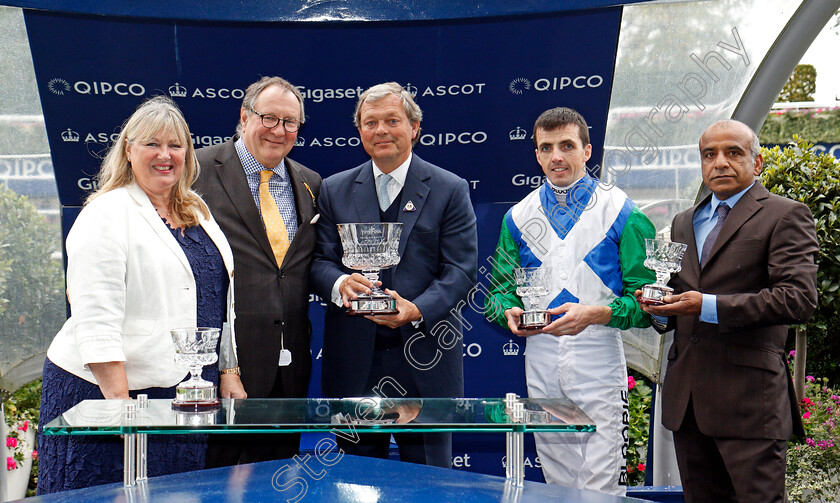 One-Master-0011 
 Presentation for The Totepool British EBF October Stakes Ascot 7 oct 2017 - Pic Steven Cargill / Racingfotos.com