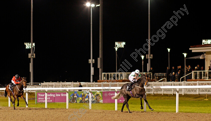 Music-Society-0002 
 MUSIC SOCIETY (Ben Curtis) wins The totescoop6 £1 Million This Saturday Novice Median Auction Stakes Chelmsford 16 Nov 2017 - Pic Steven Cargill / Racingfotos.com