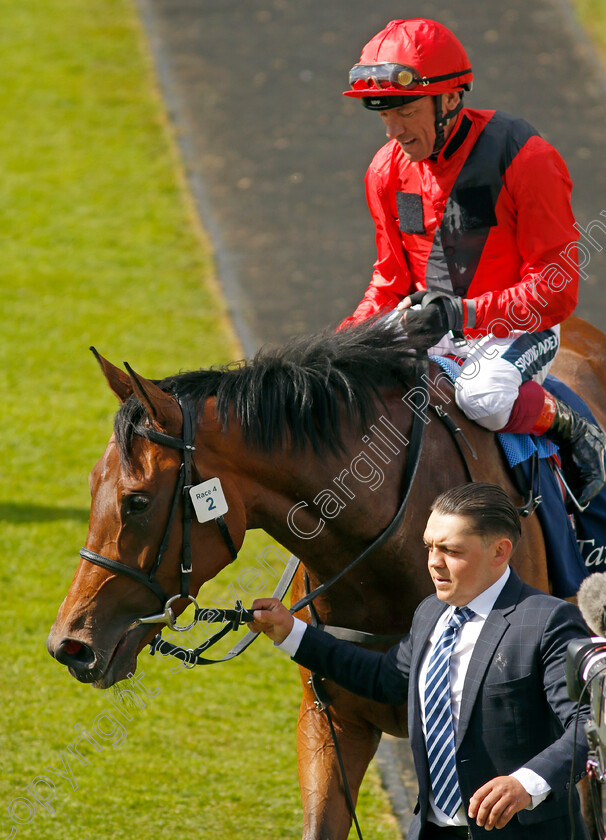 Emily-Upjohn-0011 
 EMILY UPJOHN (Frankie Dettori) after The Tattersalls Musidora Stakes
York 11 May 2022 - Pic Steven Cargill / Racingfotos.com