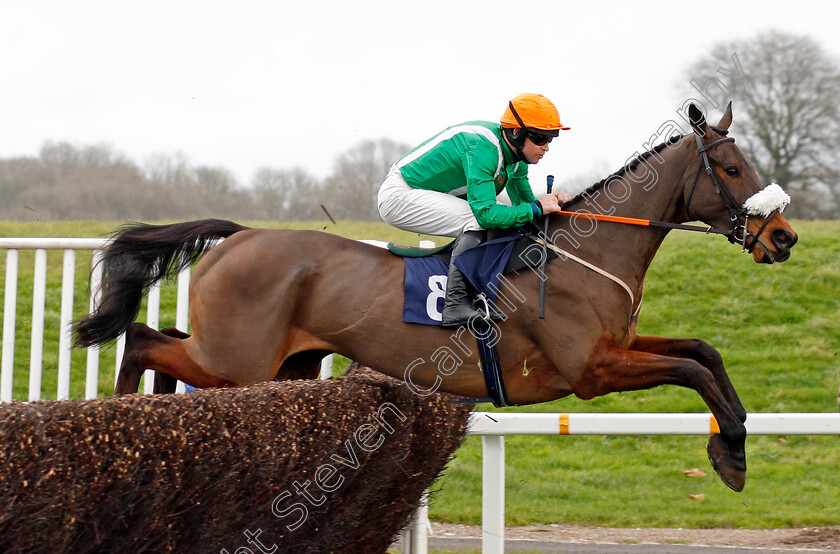 Indian-Brave-0002 
 INDIAN BRAVE (Robert Dunne)
Chepstow 7 Dec 2019 - Pic Steven Cargill / Racingfotos.com