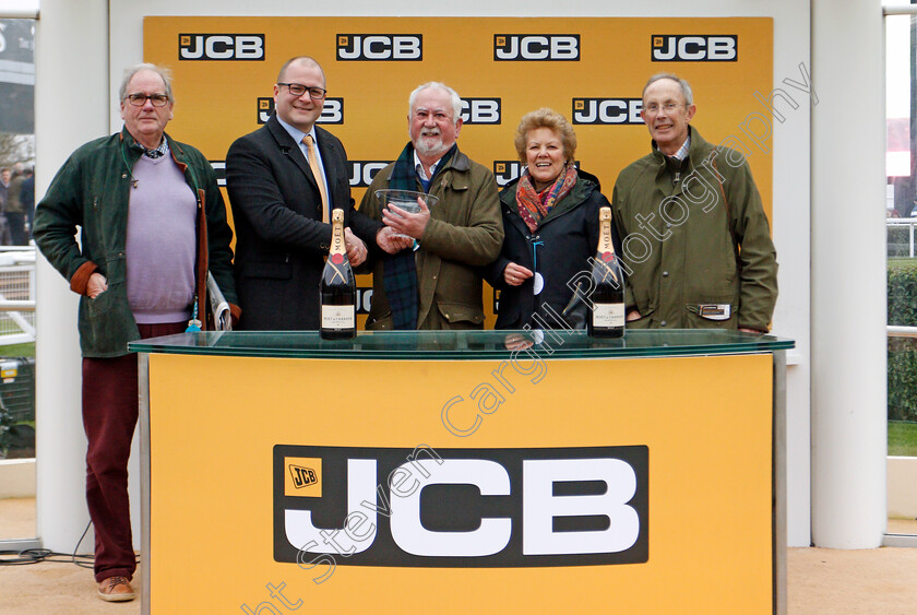 Galahad-Quest-0009 
 Presentation for The JCB Triumph Trial Juvenile Hurdle won by GALAHAD QUEST 
Cheltenham 25 Jan 2020 - Pic Steven Cargill / Racingfotos.com