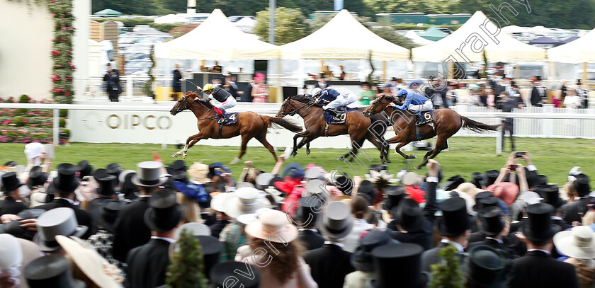 Stradivarius-0010 
 STRADIVARIUS (Frankie Dettori) wins The Gold Cup
Royal Ascot 20 Jun 2019 - Pic Steven Cargill / Racingfotos.com