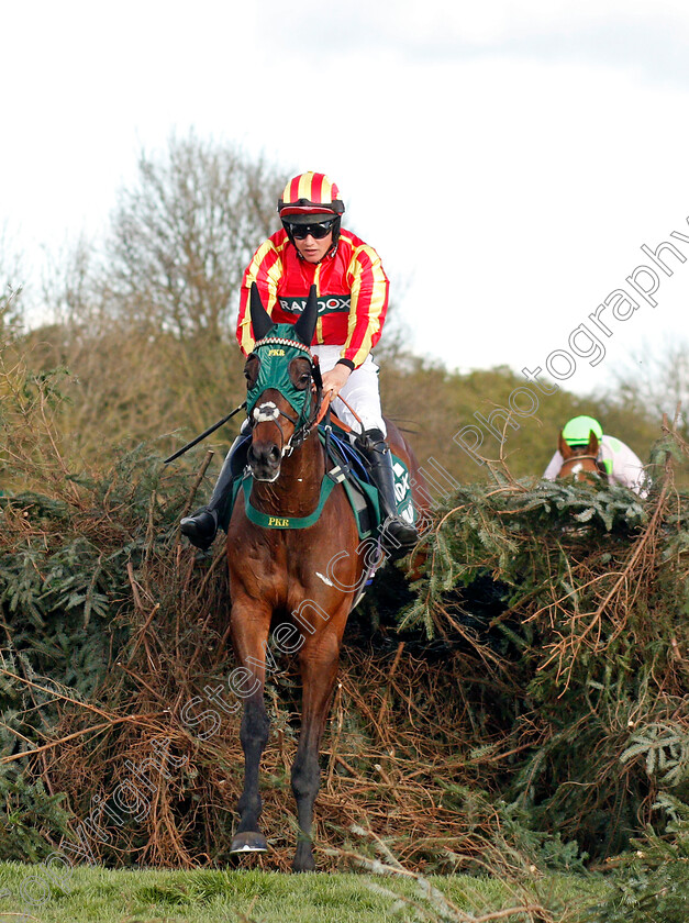 Top-Ville-Ben 
 TOP VILLE BEN (Thomas Dowson)
Aintree 9 Apr 2022 - Pic Steven Cargill / Racingfotos.com