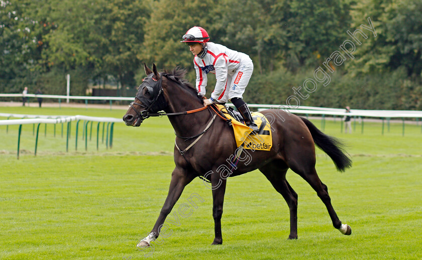 Noble-Masquerade-0001 
 NOBLE MASQUERADE (Hollie Doyle)
Haydock 4 Sep 2021 - Pic Steven Cargill / Racingfotos.com