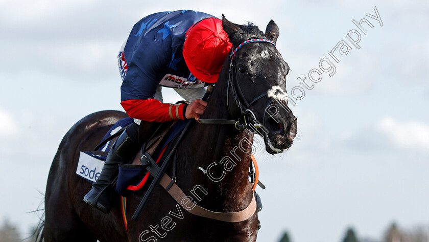 Black-Corton-0009 
 BLACK CORTON (Bryony Frost) wins The Sodexo Reynoldstown Novices Chase Ascot 17 Feb 2018 - Pic Steven Cargill / Racingfotos.com