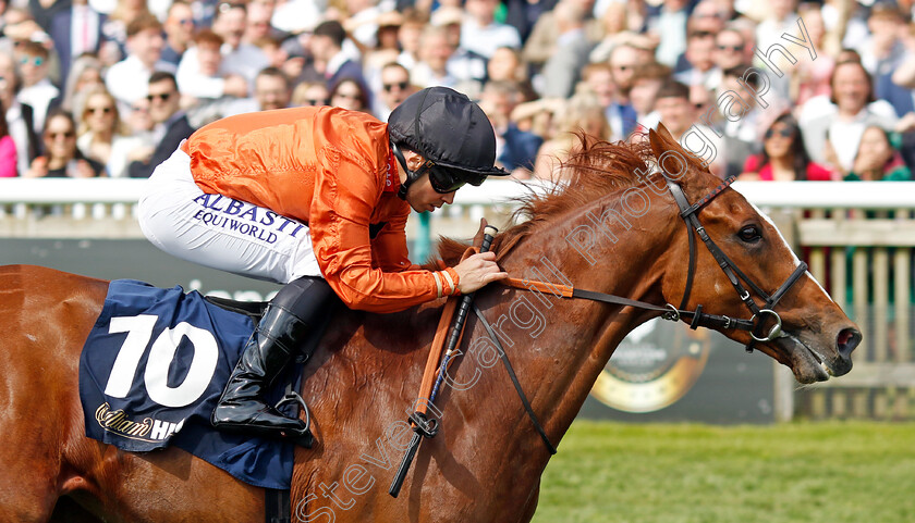 Bague-d Or-0002 
 BAGUE D'OR (Mickael Barzalona) wins The William Hill Handicap
Newmarket 5 May 2024 - Pic Steven Cargill / Racingfotos.com