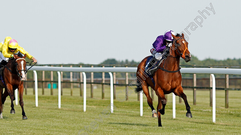 Symphony-Perfect-0005 
 SYMPHONY PERFECT (Hayley Turner) wins The British EBF Fillies Novice Stakes
Bath 23 Jun 2021 - Pic Steven Cargill / Racingfotos.com