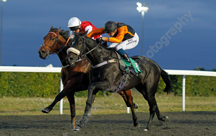 Kasbaan-0006 
 KASBAAN (right, Alistair Rawlinson) beats AL JELLABY (left) in The Matchbook London Mile Series Qualifier Handicap
Kempton 3 Sep 2019 - Pic Steven Cargill / Racingfotos.com