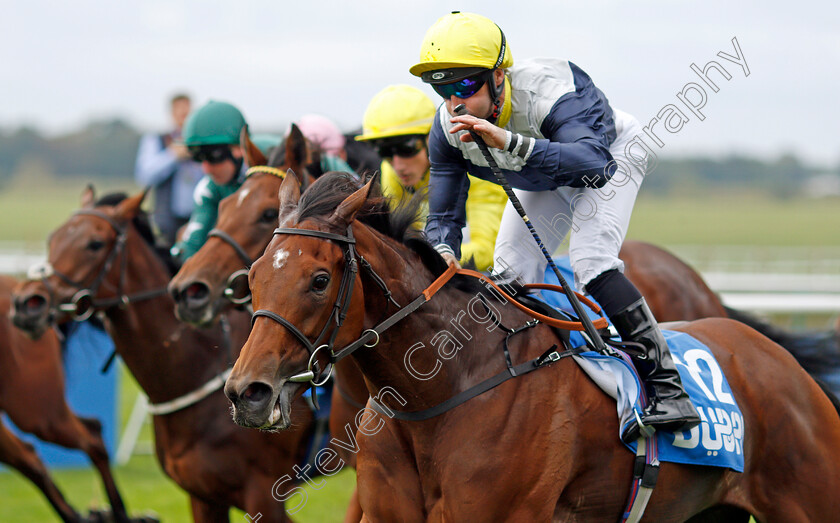 Ribbon-Rose-0005 
 RIBBON ROSE (Neil Callan) wins The Godolphin Under Starters Orders Maiden Fillies Stakes
Newmarket 8 Oct 2021 - Pic Steven Cargill / Racingfotos.com