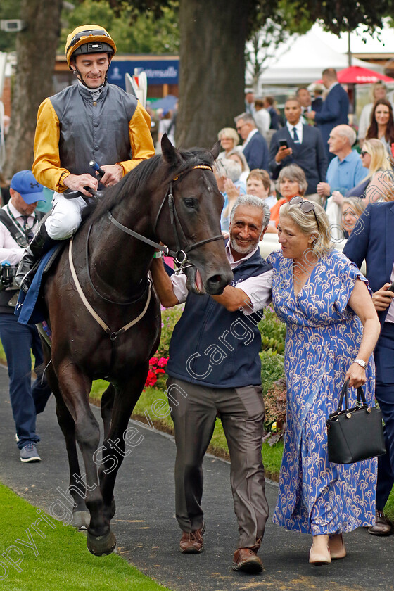 Indian-Run-0006 
 INDIAN RUN (Daniel Tudhope) with Eve Johnson Houghton after The Tattersalls Acomb Stakes
York 23 Aug 2023 - Pic Steven Cargill / Racingfotos.com