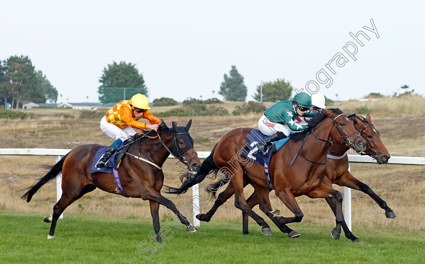 Jasmine-Joy-0002 
 JASMINE JOY (left, William Buick) beats PRINCESS NADIA (right) in The British EBF Premier Fillies Handicap 
Yarmouth 16 Sep 2021 - Pic Steven Cargill / Racingfotos.com