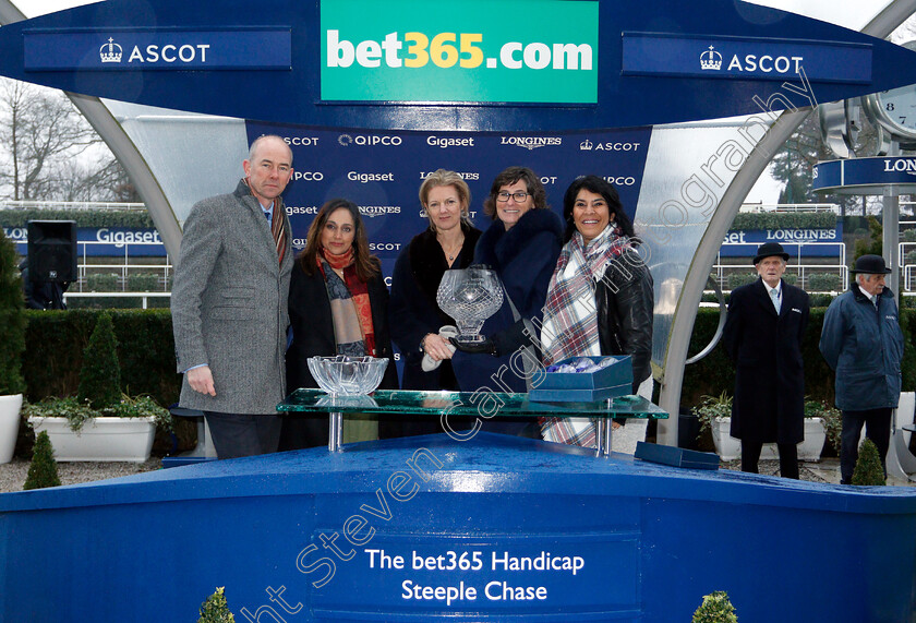 Cyrname-0011 
 Presentation to Samantha de la Hey and friends for The Bet365 Handicap Chase won by CYRNAME
Ascot 19 Jan 2019 - Pic Steven Cargill / Racingfotos.com