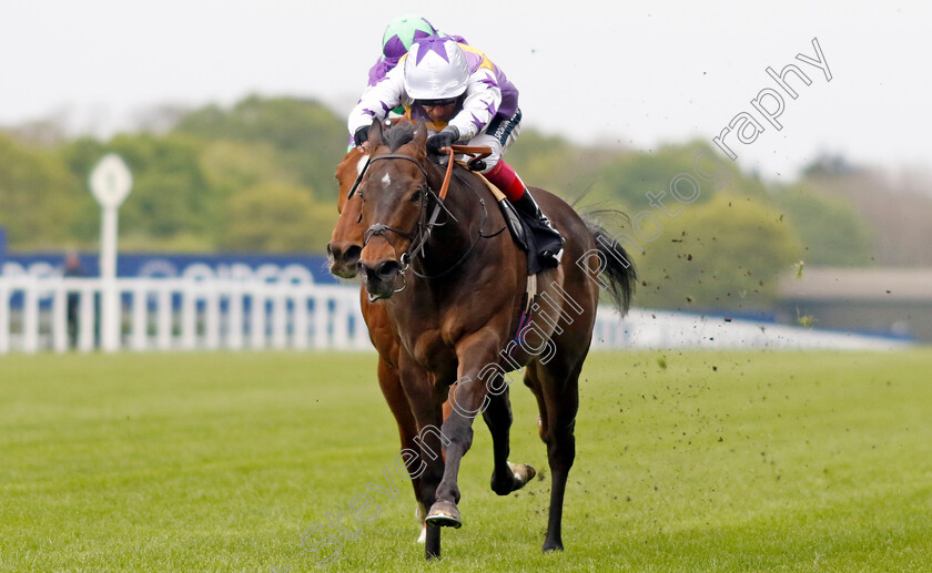 New-Mandate-0007 
 NEW MANDATE (Frankie Dettori) wins The Paradise Stakes
Ascot 27 Apr 2022 - Pic Steven Cargill / Racingfotos.com