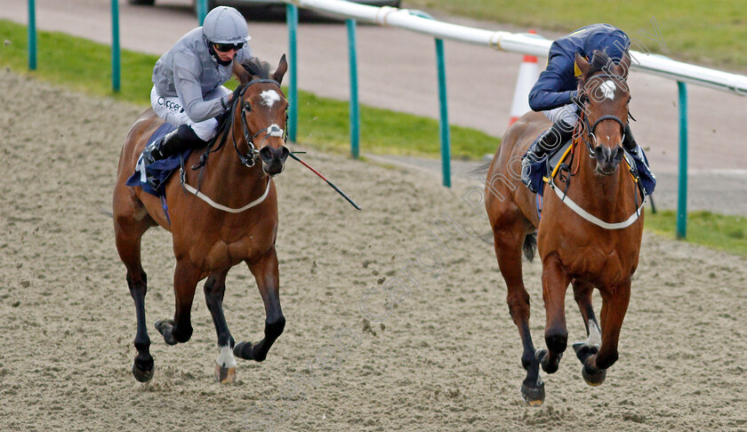 Shimmering-Dawn-0002 
 SHIMMERING DAWN (right, James Tate) beats QUEEN'S COURSE (left) in The Ladbrokes Irish EBF Fillies Conditions Stakes
Lingfield 19 Dec 2020 - Pic Steven Cargill / Racingfotos.com