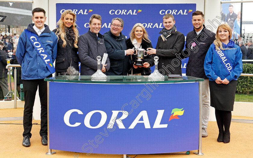 Bleu-Berry-0007 
 Presentation by Chris Hughes and Olivia Attwood to Luke McMahon for The Coral Cup won by BLEU BERRY Cheltenham 14 Mar 2018 - Pic Steven Cargill / Racingfotos.com