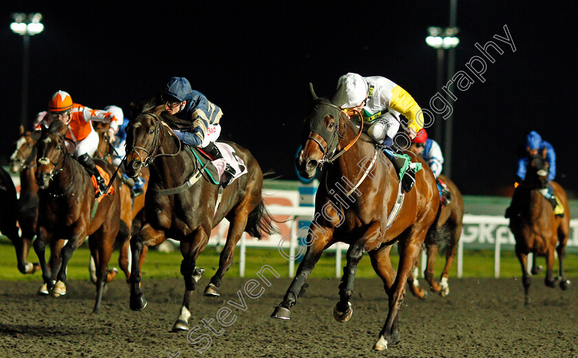 Castlelyons-0002 
 CASTLELYONS (Oisin Murphy) beats ISAAC BELL (left) in The 32Red Casino Handicap Kempton 8 Nov 2017 - Pic Steven Cargill / Racingfotos.com