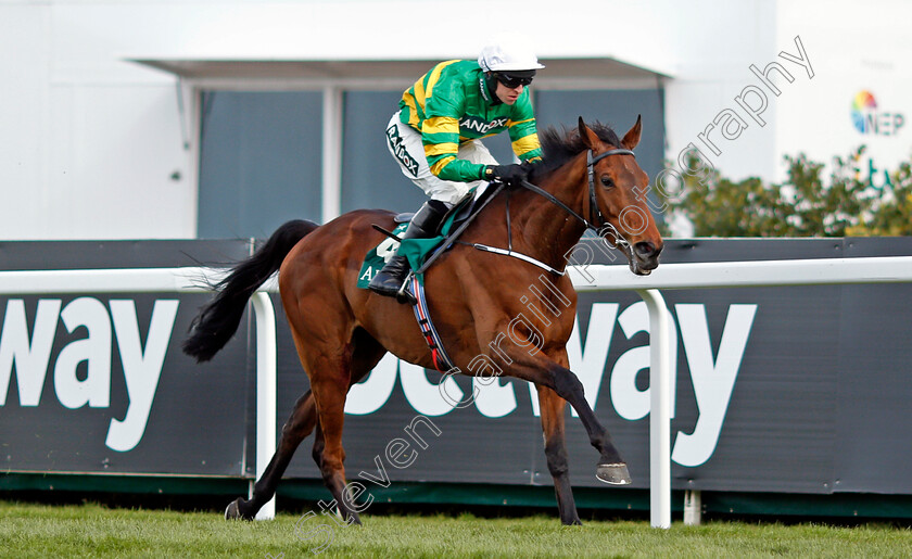 Fakir-D Oudairies-0004 
 FAKIR D'OUDAIRIES (Mark Walsh) wins The Marsh Chase
Aintree 8 Apr 2022 - Pic Steven Cargill / Racingfotos.com