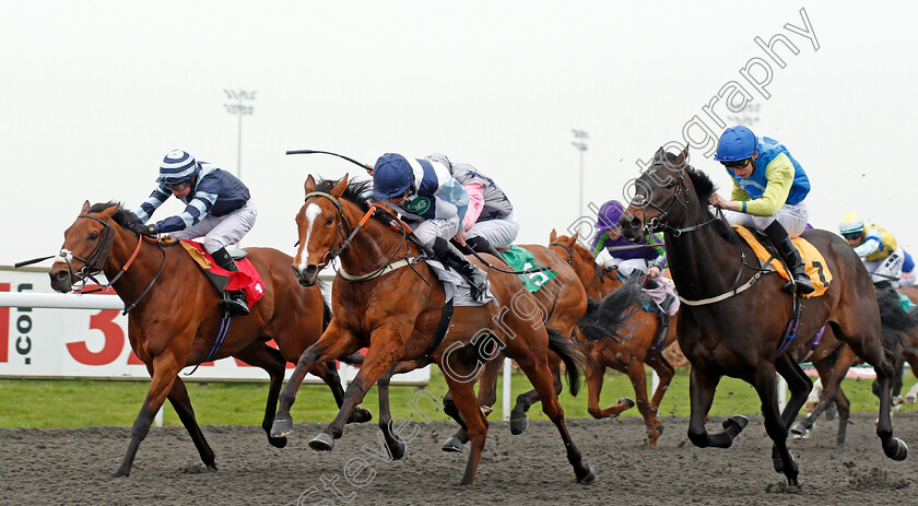 Settle-Petal-0001 
 SETTLE PETAL (left, Paddy Bradley) beats BARRSBROOK (right) and BUCKLAND BEAU (left) in The 32Red On The App Store Handicap Kempton 11 Apr 2018 - Pic Steven Cargill / Racingfotos.com