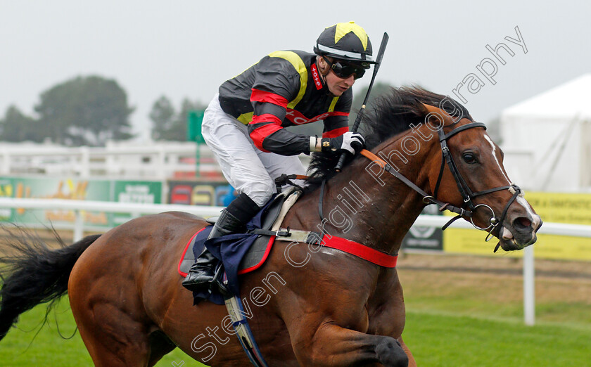 Global-Esteem-0005 
 GLOBAL ESTEEM (Aled Beech) wins The Sky Sports Racing Sky 415 Handicap
Yarmouth 14 Sep 2021 - Pic Steven Cargill / Racingfotos.com