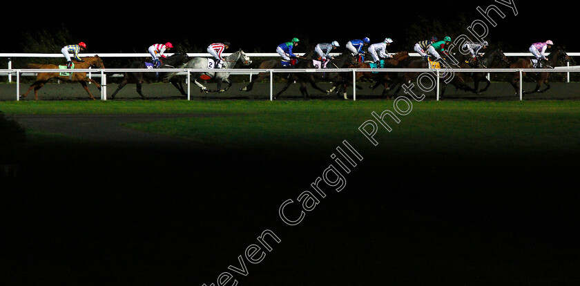 Kempton-0002 
 ENTANGLING (2nd left, Silvestre De Sousa) in rear on his way to winning The 32Red.com Handicap Kempton 22 Nov 2017 - Pic Steven Cargill / Racingfotos.com