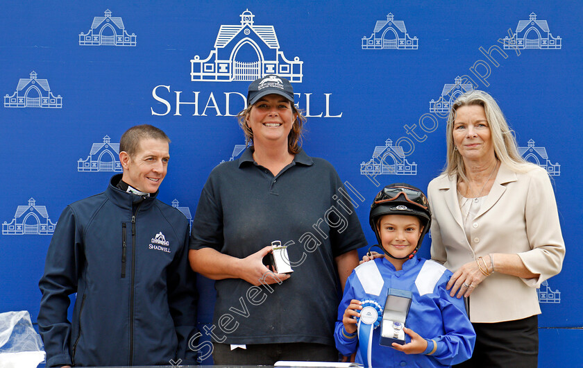 Briar-Smokey-Joe-0009 
 Presentation to Zak Kent by Jim Crowley after The Shetland Pony Grand National Flat Race won by BRIAR SMOKEY JOE Newmarket 29 Sep 2017 - Pic Steven Cargill / Racingfotos.com