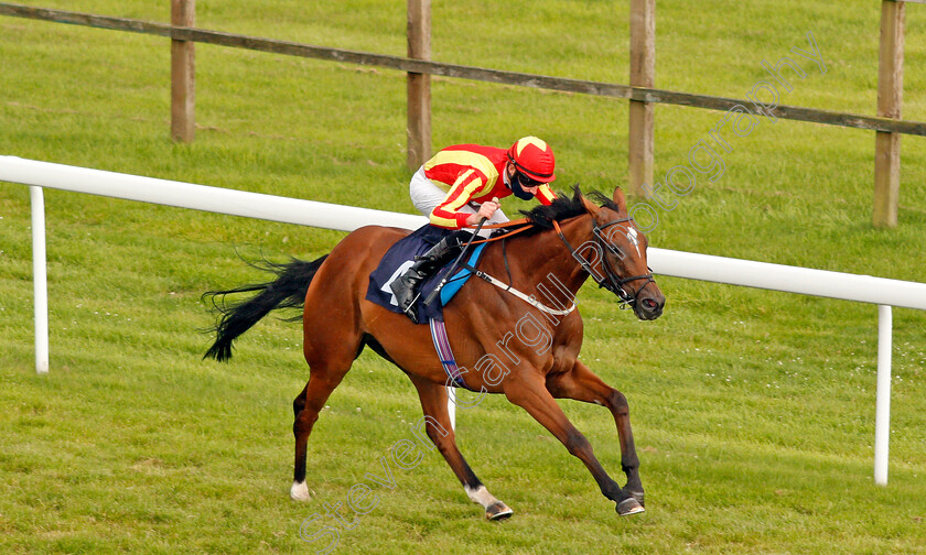 Singing-The-Blues-0009 
 SINGING THE BLUES (Daniel Muscutt) wins The valuerater.co.uk Handicap
Bath 18 Jul 2020 - Pic Steven Cargill / Racingfotos.com