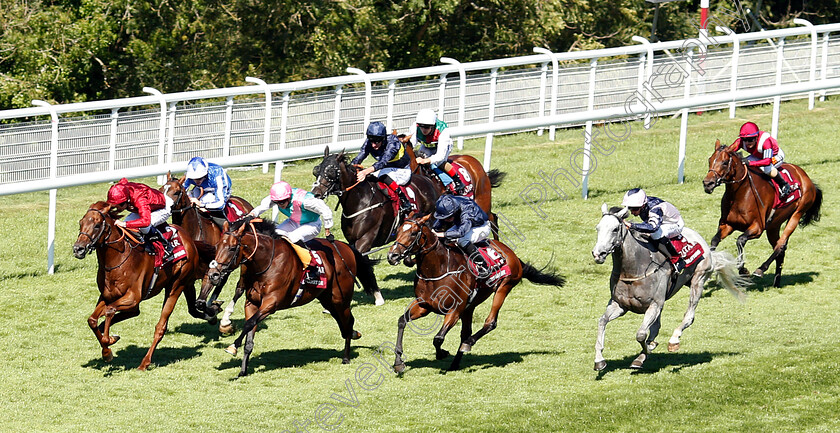 Lightning-Spear-0002 
 LIGHTNING SPEAR (Oisin Murphy) beats EXPERT EYE (2nd left), GUSTAV KLIMT (2nd right) and LORD GLITTERS (right) in The Qatar Sussex Stakes
Goodwood 1 Aug 2018 - Pic Steven Cargill / Racingfotos.com